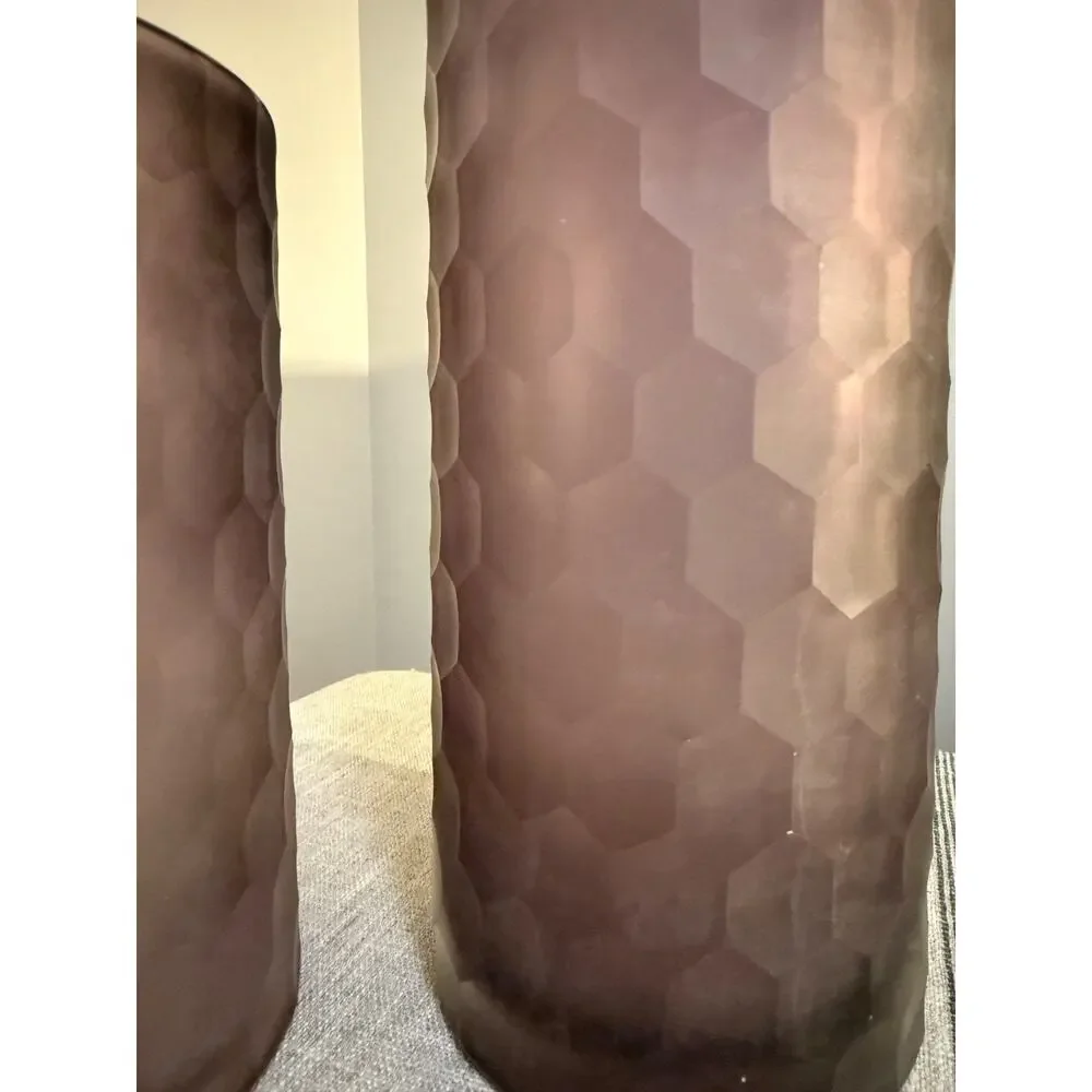 🌸 Set of 2 Textured Glass Vases – Purple / Mauve Honeycomb Design